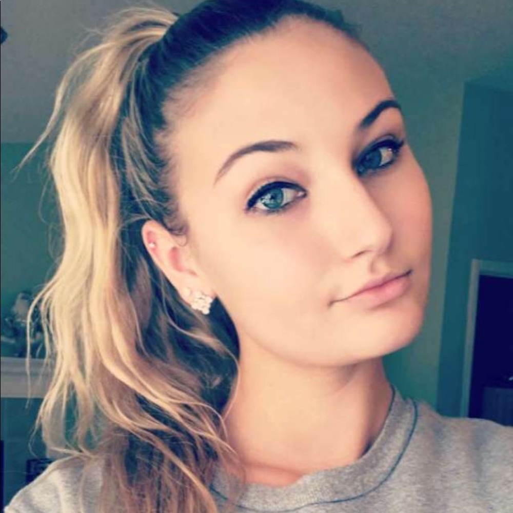 Meet your Posher, Kristen